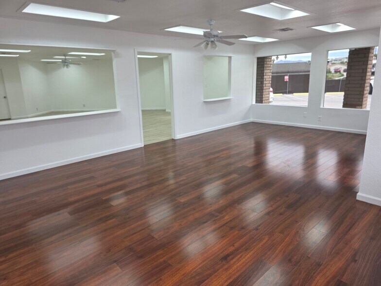 More Photos Of 1660 Lakeside Dr, Bullhead City Medical For Lease