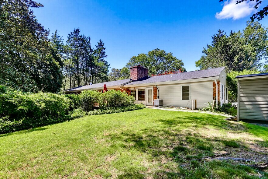 More Photos Of 515 Apple Grove Rd, Silver Spring Assisted Living For Sale