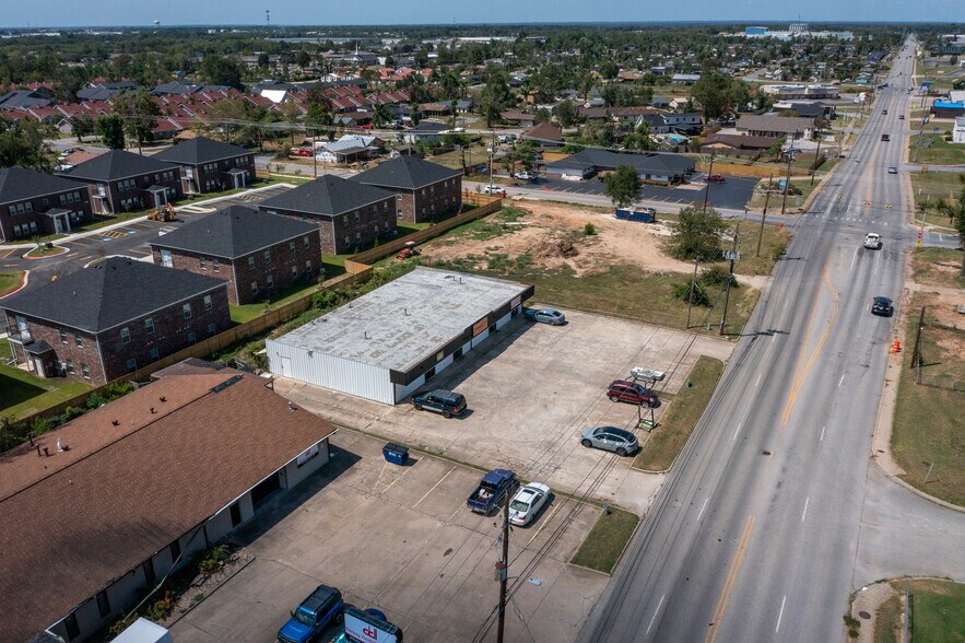 More Photos Of 310 N 13th St, Rogers Storefront Retail Office For Sale