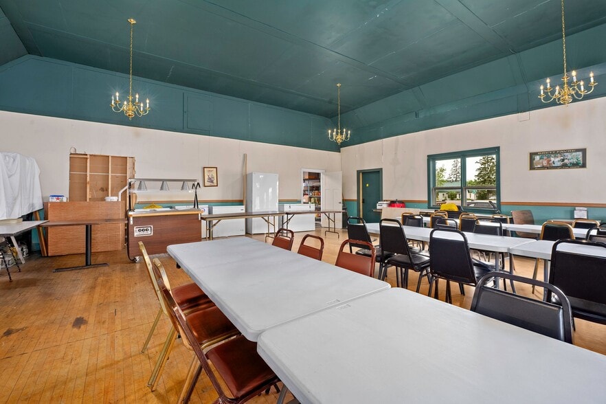 More Photos Of W10595 County Road K, Elcho Restaurant For Sale
