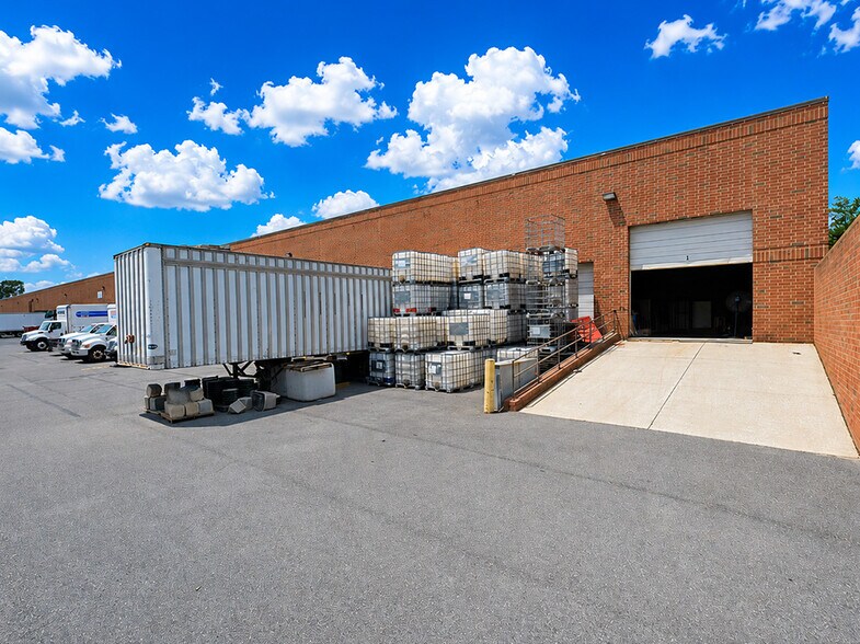More Photos Of 8251 Telegraph Rd, Odenton Light Distribution For Lease