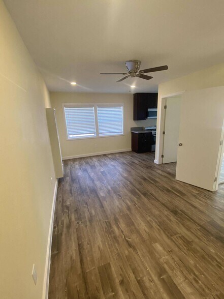 More Photos Of 1412 W Florence Ave, Los Angeles Apartments For Lease