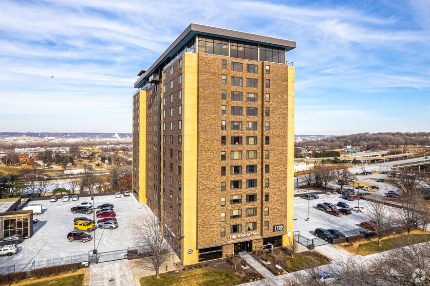 Primary Photo Of 700 E 8th St, Kansas City Apartments For Lease