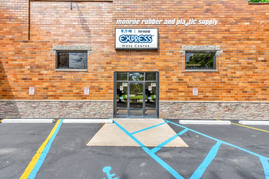 More Photos Of 425 E Front St, Monroe Manufacturing For Lease