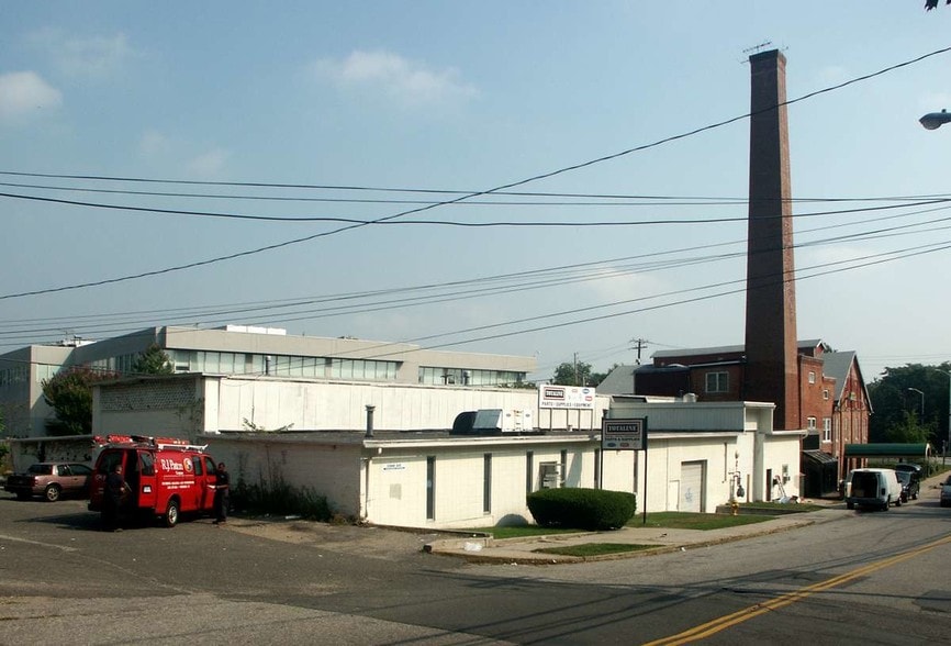 More Photos Of 2 Wilton Ave, Norwalk Freestanding For Lease