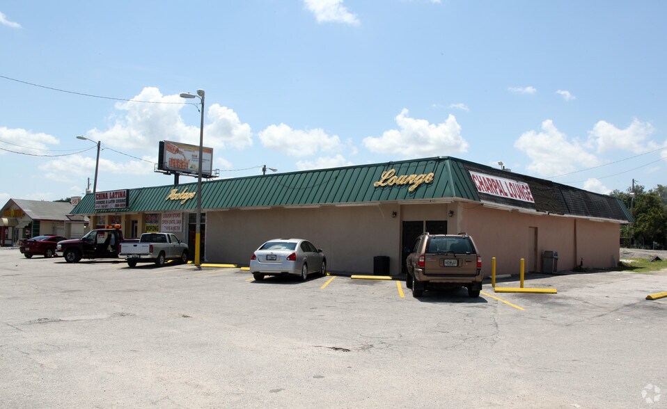 More Photos Of 3711 E Busch Blvd, Tampa Freestanding For Lease