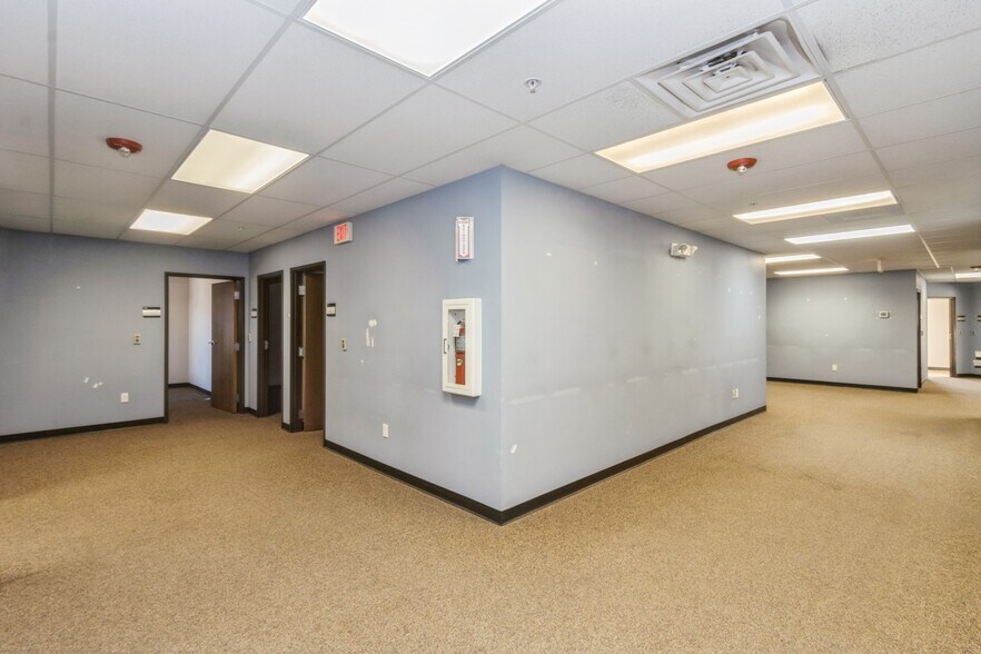 More Photos Of 520 10th Ave, Coralville Medical For Sale