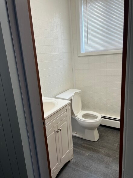 More Photos Of 932 Kenmore Ave, Buffalo Office For Lease