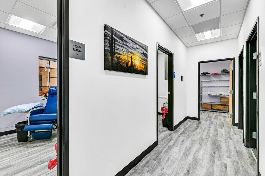 More Photos Of 4105 N 20th St, Phoenix Medical For Lease