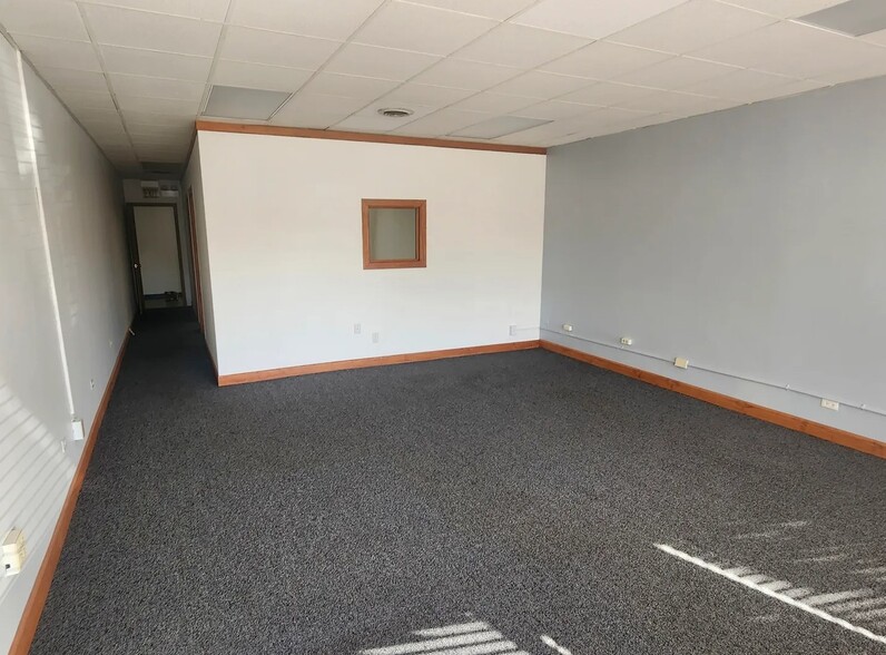 More Photos Of 3753 N Harlem Ave, Chicago Storefront For Sale