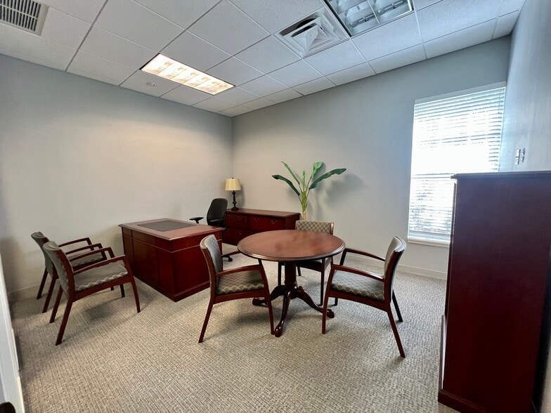More Photos Of 710 SE Ocean Blvd, Stuart Office For Lease