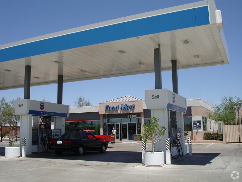 More Photos Of 4250 W Union Hills Dr, Glendale Service Station For Lease