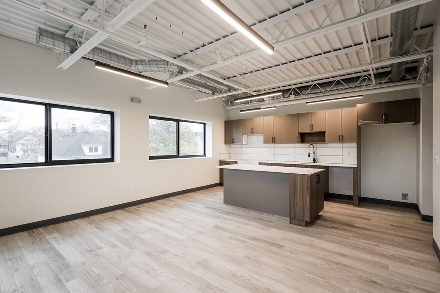 More Photos Of 4630 Crane St, Detroit Warehouse For Lease