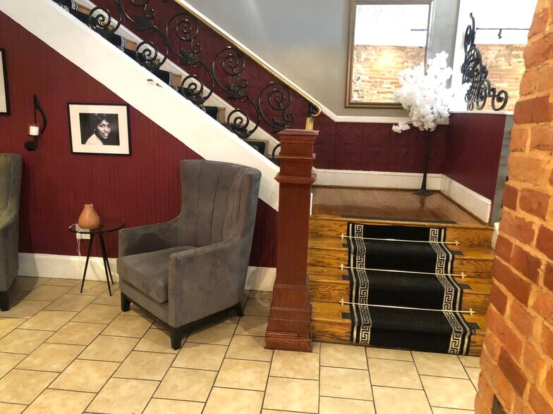 More Photos Of 885-889 N Howard St, Baltimore Restaurant For Sale