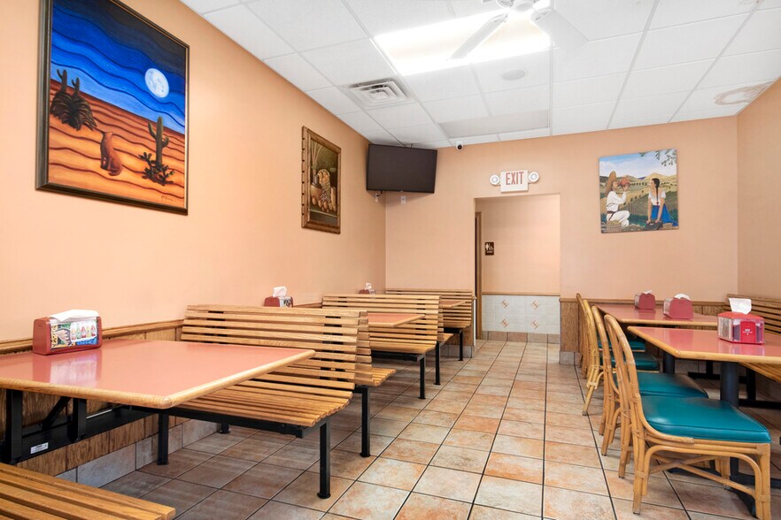 More Photos Of 1015 E Ogden Ave, Naperville Fast Food For Sale