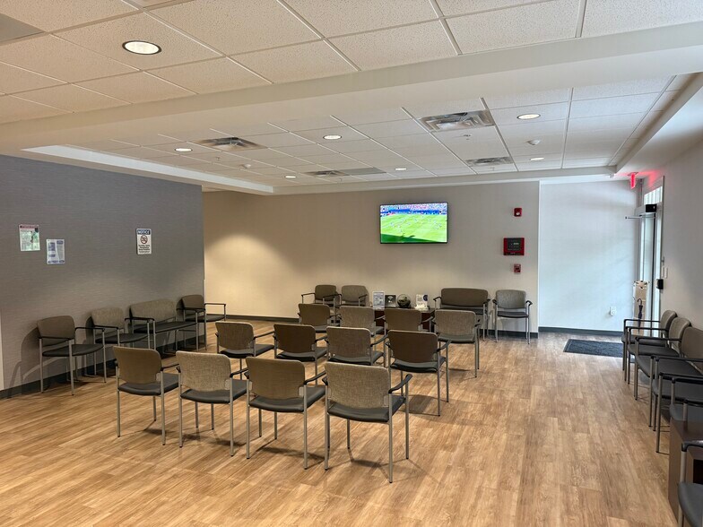 More Photos Of 290 Heritage Walk, Woodstock Medical For Lease