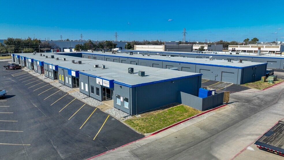 More Photos Of 3201-3207 E Pioneer Pky, Arlington Light Distribution For Lease