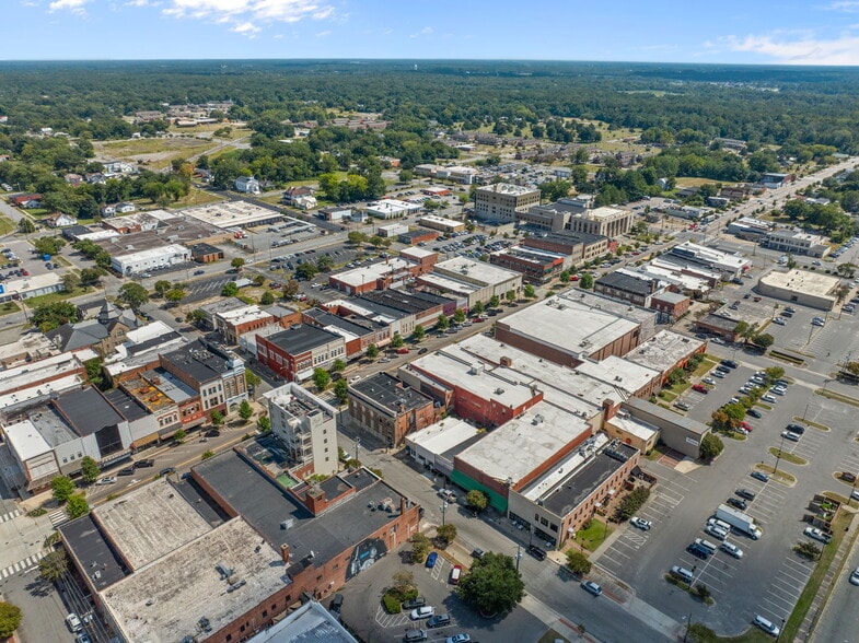 More Photos Of 115 N Queen St, Kinston General Retail For Sale