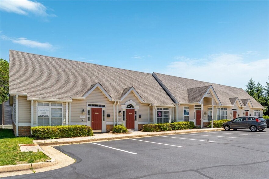 More Photos Of 20604 Gordon Park Sq, Ashburn Medical For Sale