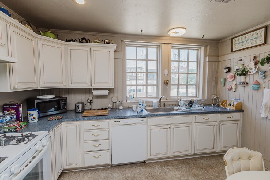 More Photos Of 920 Millington St, Winfield Storefront Retail Office For Sale