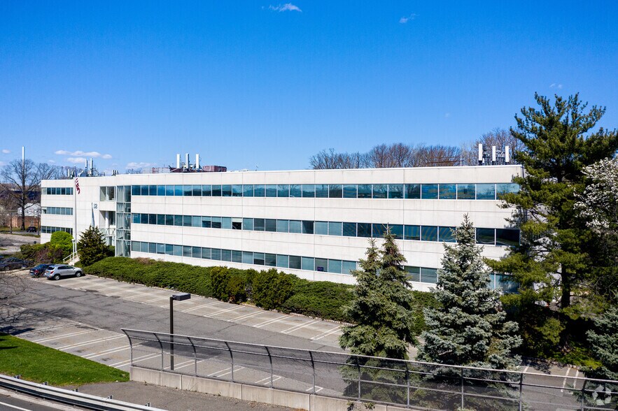 More Photos Of 12 N State Rt 17, Paramus Office For Lease