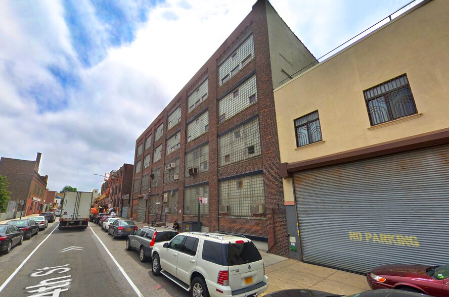 More Photos Of 214-216 44th St, Brooklyn Industrial For Sale