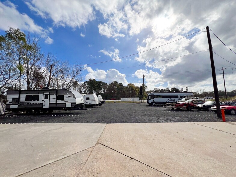 More Photos Of 11483 Old Highway 105 E, Conroe Self Storage For Sale