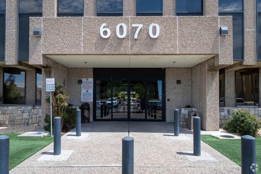 More Photos Of 6070 Gateway Blvd E, El Paso Office For Lease