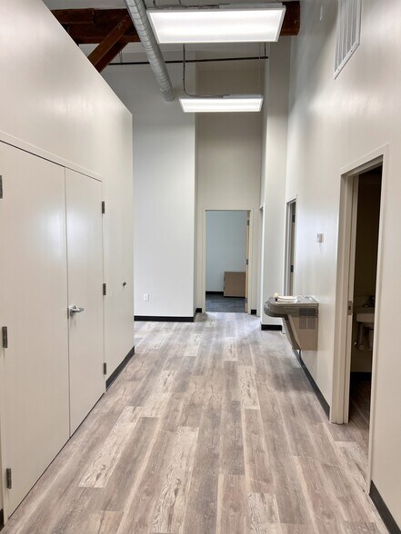 More Photos Of 55 Lodestone Way, Tooele Warehouse For Lease