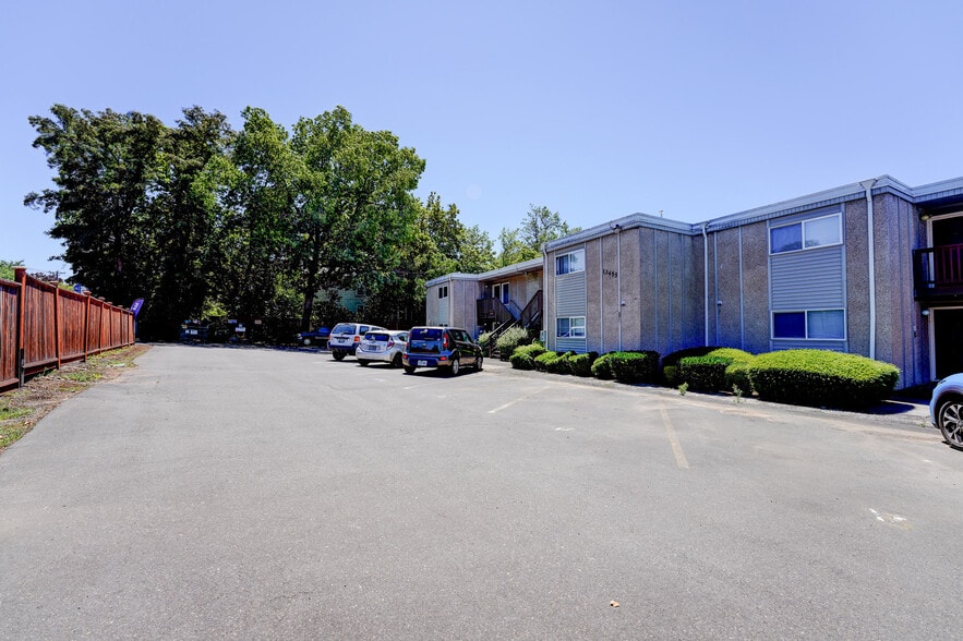 More Photos Of 13455 SE Oatfield Rd, Milwaukie Apartments For Sale