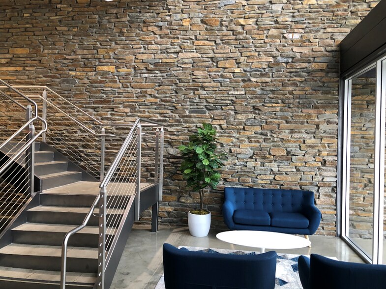 More Photos Of 20371 Irvine Ave, Newport Beach Loft Creative Space For Lease