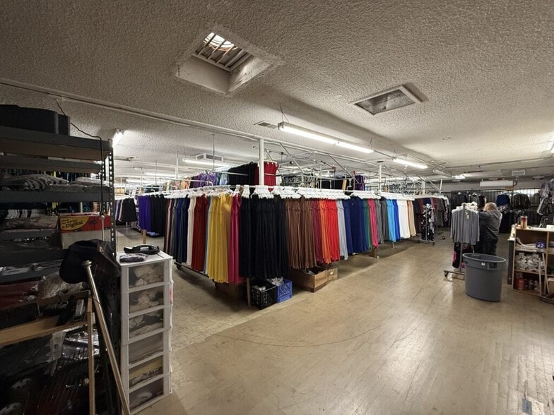 More Photos Of 965 Venice Blvd, Los Angeles Warehouse For Lease