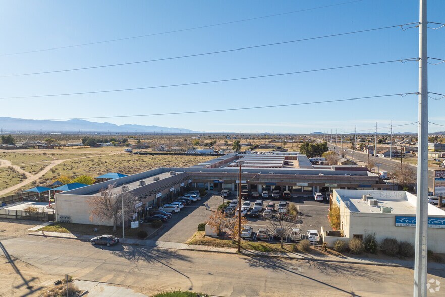 More Photos Of 11497 Bartlett Ave, Adelanto Freestanding For Lease