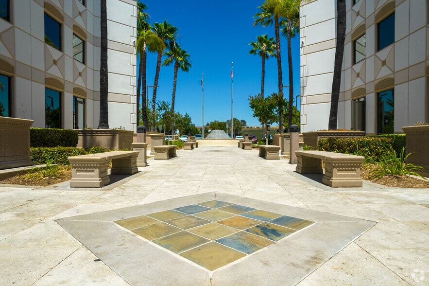 More Photos Of 27290 Madison Ave, Temecula Unknown For Lease