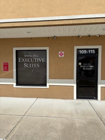 More Photos Of 11141 County Line Rd, Spring Hill Unknown For Lease