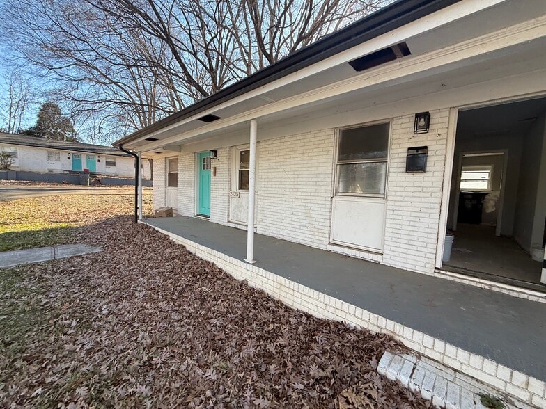 More Photos Of 2427 Carmine St, Charlotte Multifamily For Sale