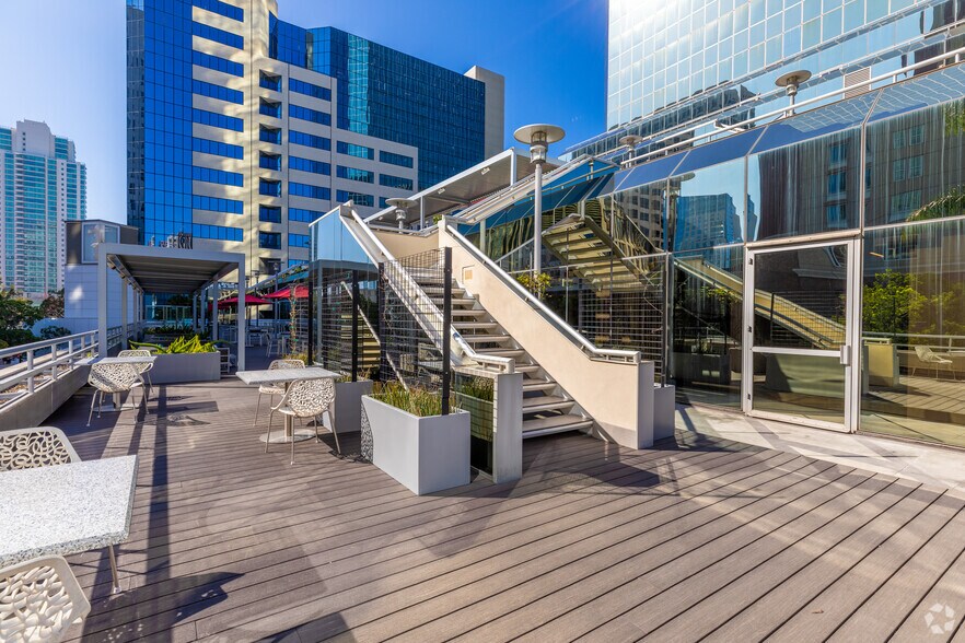 More Photos Of 401 W A St, San Diego Office For Lease