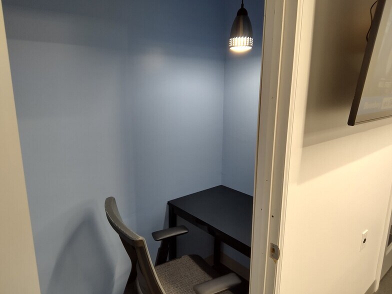 More Photos Of 196 Bay Ave, Highlands General Retail For Sale