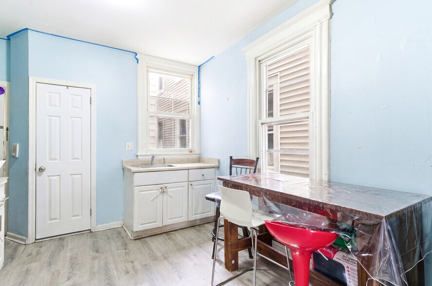 More Photos Of 369 E Kinney St, Newark Apartments For Sale