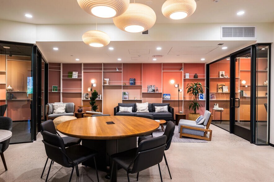 More Photos Of 4250 N Drinkwater Blvd, Scottsdale Coworking Space
