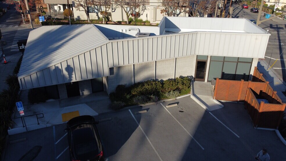 More Photos Of 1001-1003 Main St, Redwood City Flex For Sale