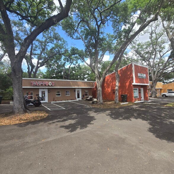 More Photos Of 624 E Bay Dr, Largo Loft Creative Space For Lease