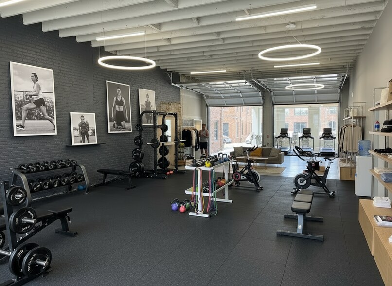 More Photos Of 116 S Broadway, Edmond Storefront For Lease