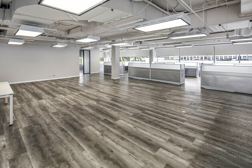 More Photos Of 707 Richards St, Honolulu Office For Sale