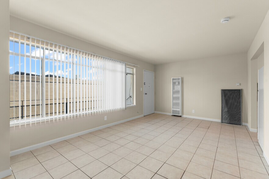 More Photos Of 1728 Broadway St, Redwood City Apartments For Sale