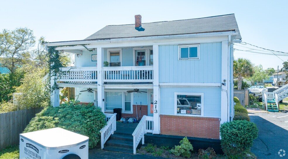 More Photos Of 213 Cape Fear Blvd, Carolina Beach Hotel For Sale