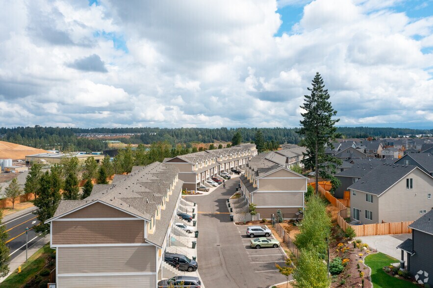 More Photos Of 18002 Lipoma Firs E, Puyallup Apartments For Sale