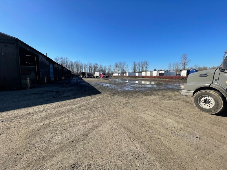 More Photos Of 4441 NE 148th Ave, Portland Warehouse For Sale