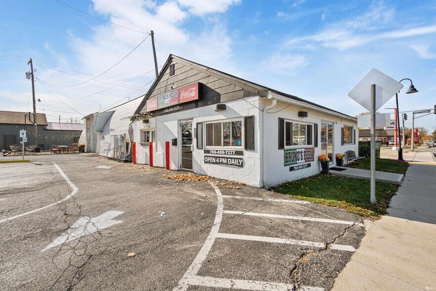 Primary Photo Of 1215 W Jefferson St, Kokomo Freestanding For Sale