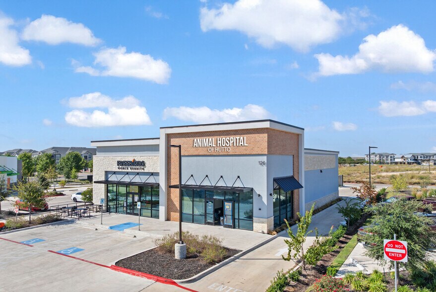 More Photos Of 126 Chris Kelley blvd, Hutto Restaurant For Sale